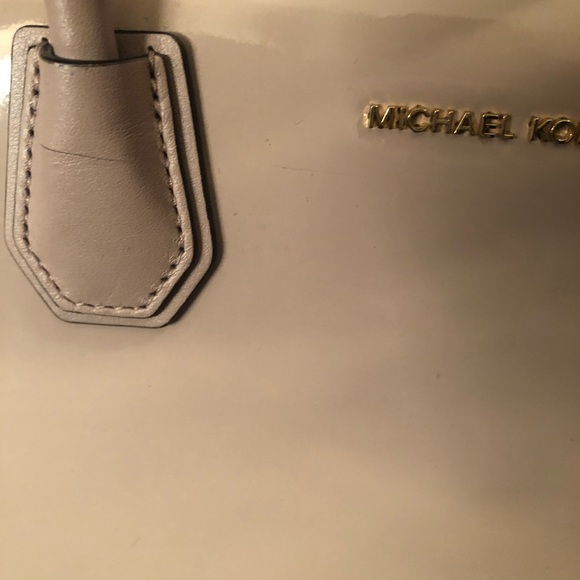 Michael Kors Mercer Patent Dome Satchel - Picture 4 of 6